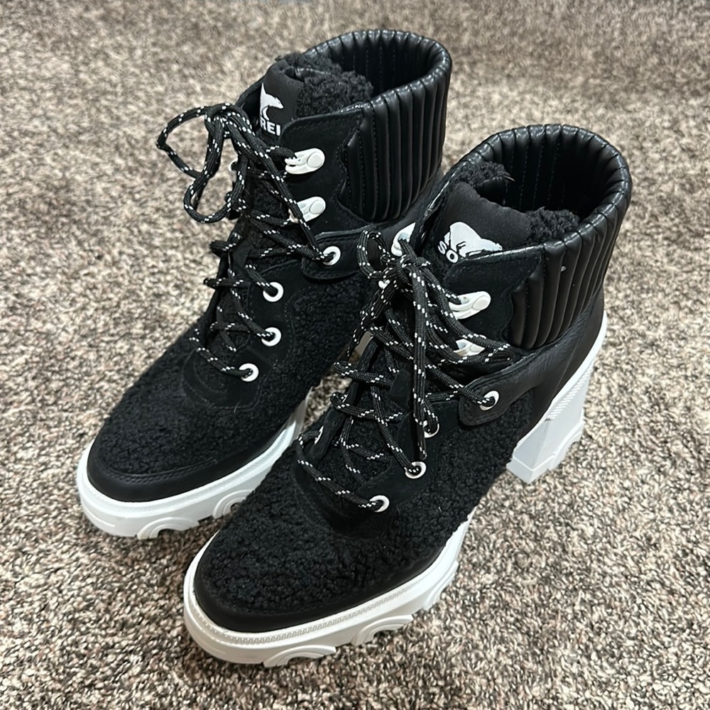 Sorel cozy brex heel boot